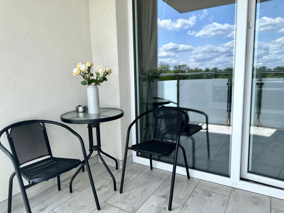 Sdh 1 Radzymin Comfortable Apartment Near Warsaw Buitenkant foto